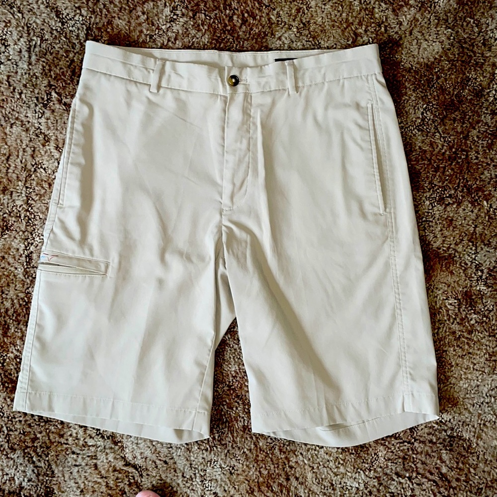 Size 32 Greg Norman shorts